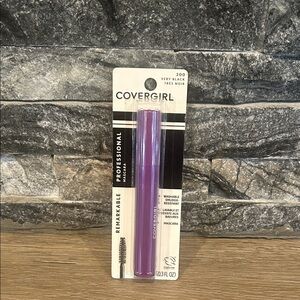 NWT COVERGIRL Very Black Mascara Formula